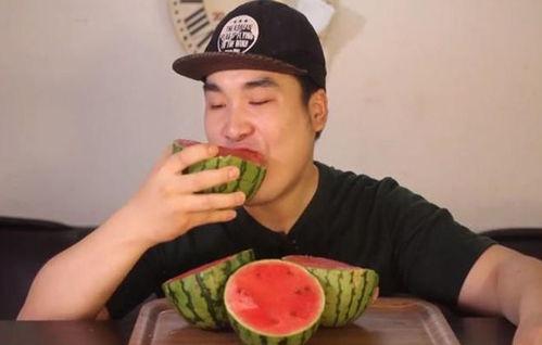 怎么看网红吃瓜视频,揭秘网红吃瓜视频背后的娱乐真相  第2张